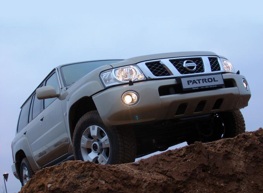  Nissan Patrol 5-Door 2004 года  (фото 9 из 20)